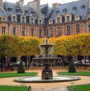 Place des Vosges Paris